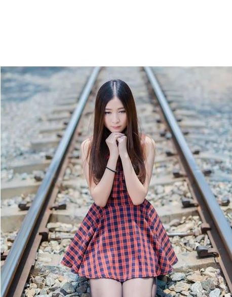 Image of Mindaryn Posing on train tracks for one of her albums