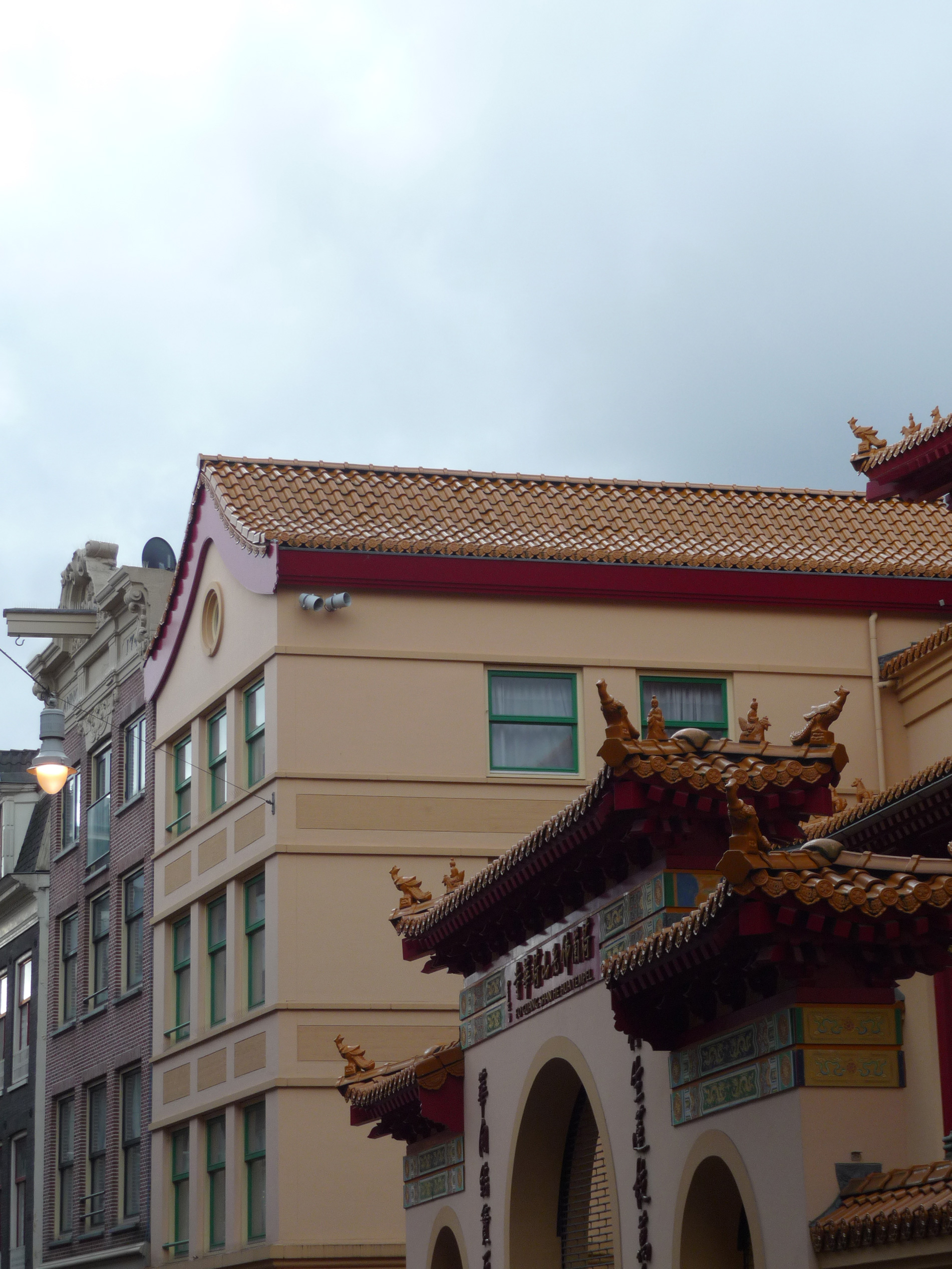 picture of a chinese temple that resides in Amsterdam